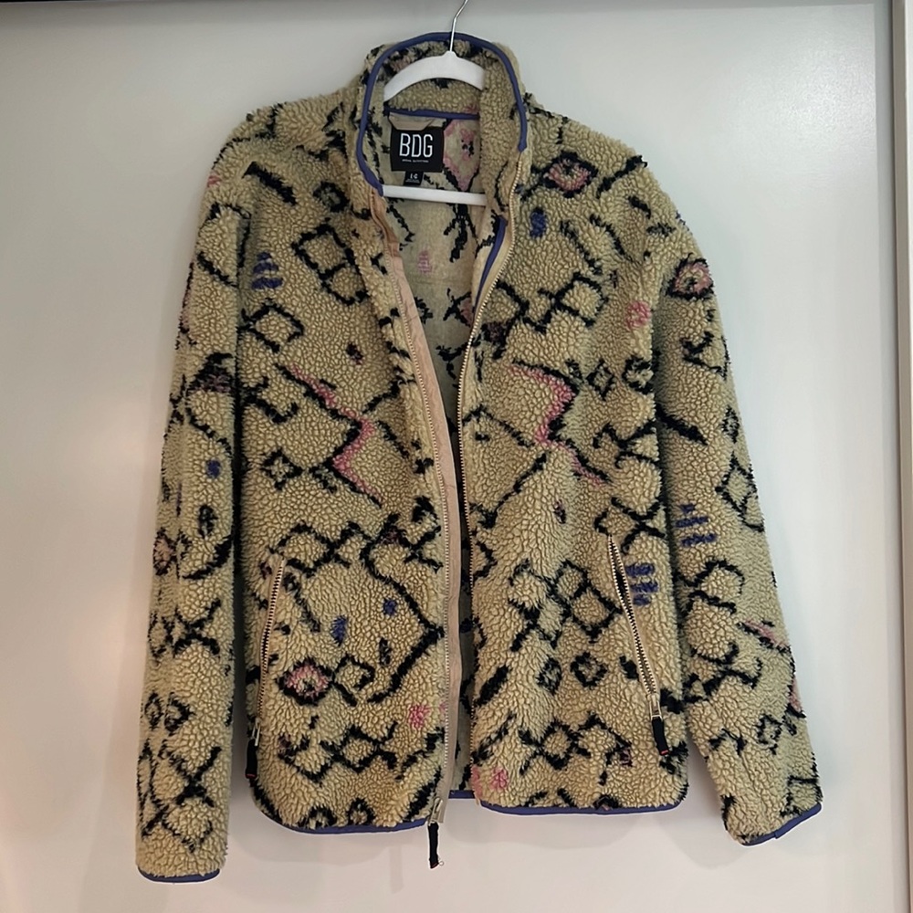 retro sherpa with tribal design